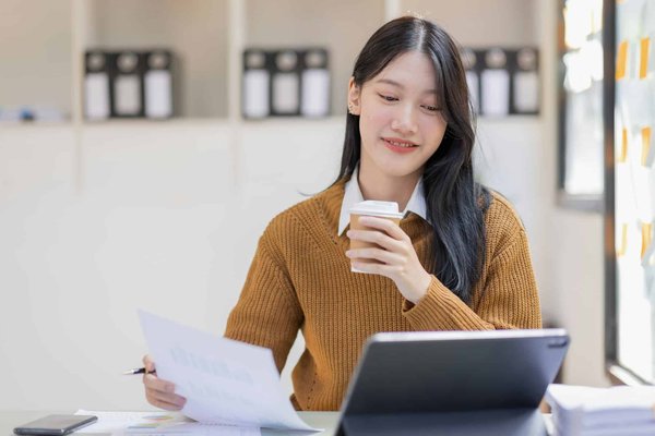 Journey through the fascinating world of case opening